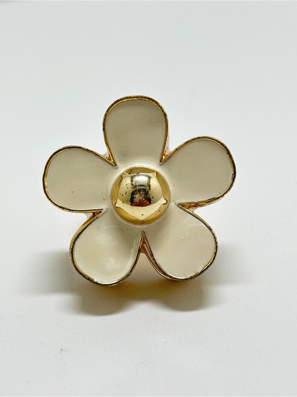 Marc Jacob’s, Solid Perfume Daisy Ring, Size 7.5, Gold, White